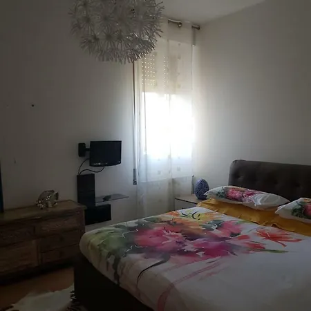 Romantica Fuga Con Vista Panoramica Sulla Citta Di Savona