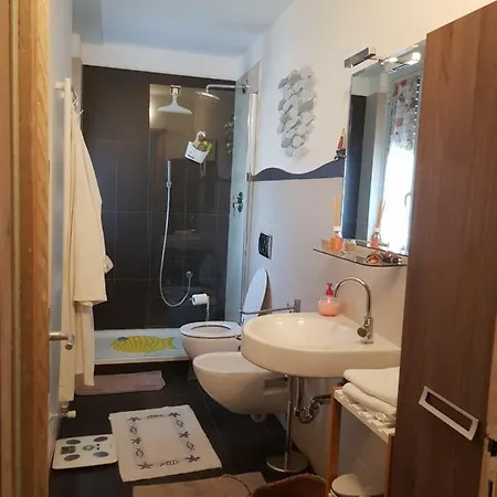 Romantica Fuga Con Vista Panoramica Sulla Citta Di Apartman